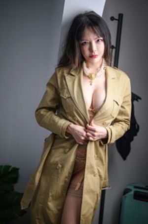 美丽笨女人